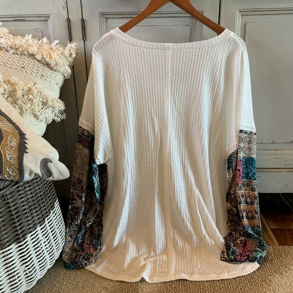 Last Two!! Printed Sleeve Button Front Blouse - Picture 5 of 8